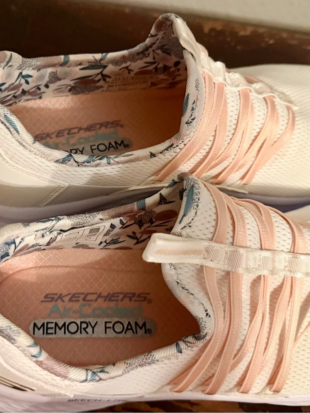 Skechers Women’s white and pink slip ins - Picture 4 of 5